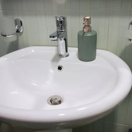 Проживание в семье Emblematic House 4 Гирокастра