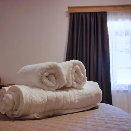 Emblematic House 4 Гирокастра