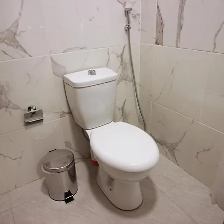 Emblematic House 4 Проживание в семье