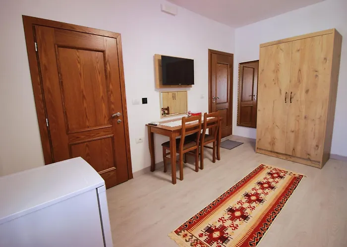 Emblematic House 4 * Gjirokastër