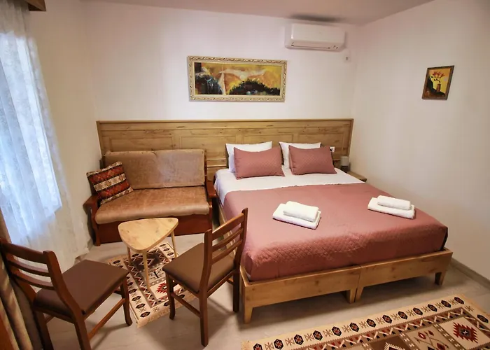 民宿 Emblematic House 4 *