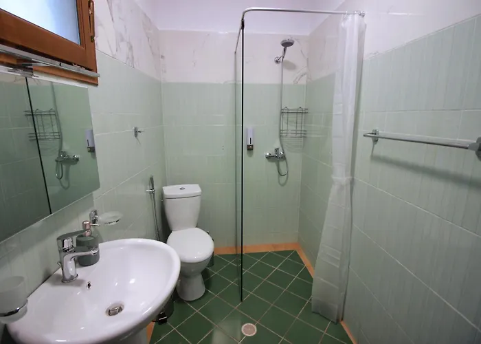 Emblematic House 4 *