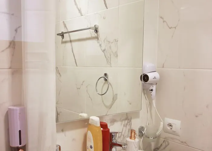 Emblematic House 4 民宿 Gjirokastër