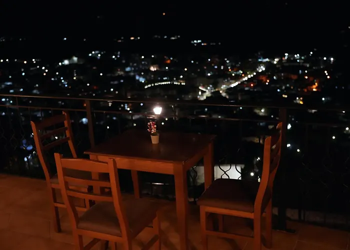 民宿 Emblematic House 4 Gjirokastër