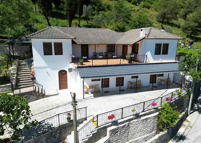 Emblematic House 4 * Gjirokastër