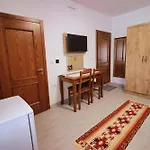 Emblematic House 4 * Гирокастра