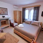 Emblematic House 4 Гирокастра