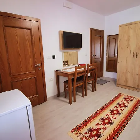 Emblematic House 4 * Gjirokastër