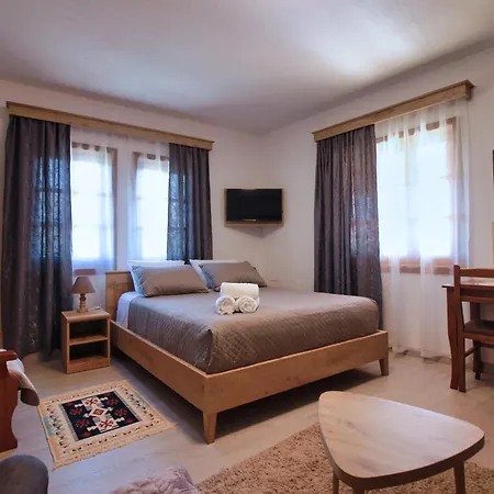 בית אירוח Emblematic House 4 *