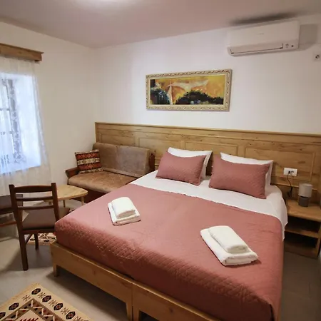 Emblematic House 4 Homestay Gjirokaster