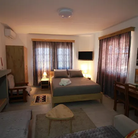 Emblematic House 4 Gjirokaster