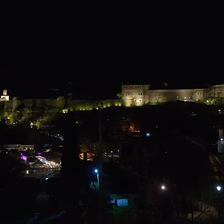 Emblematic House 4 *