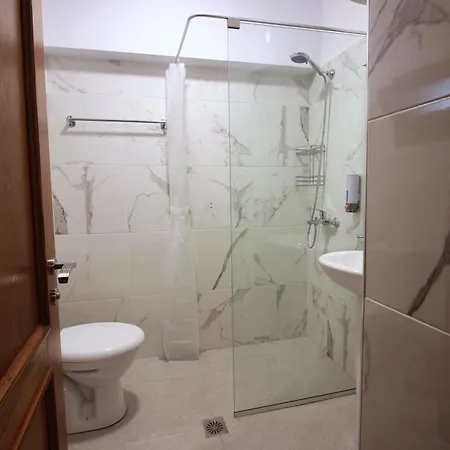 Emblematic House 4 *