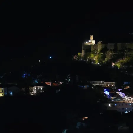 Emblematic House 4 *