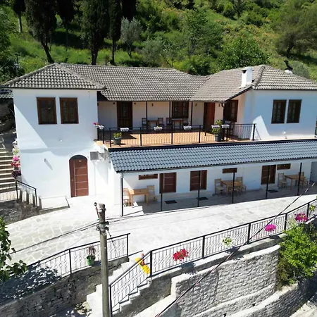 Emblematic House 4 * Gjirokaster