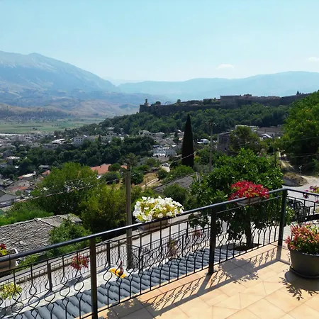 Emblematic House 4 *