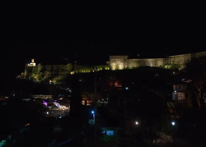 Emblematic House 4 *